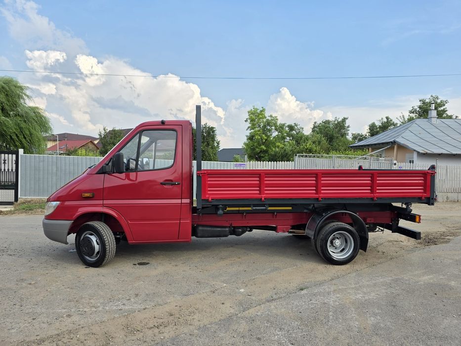Mercedes sprinter basculabil 3 parti pe cutie. Impecabil!