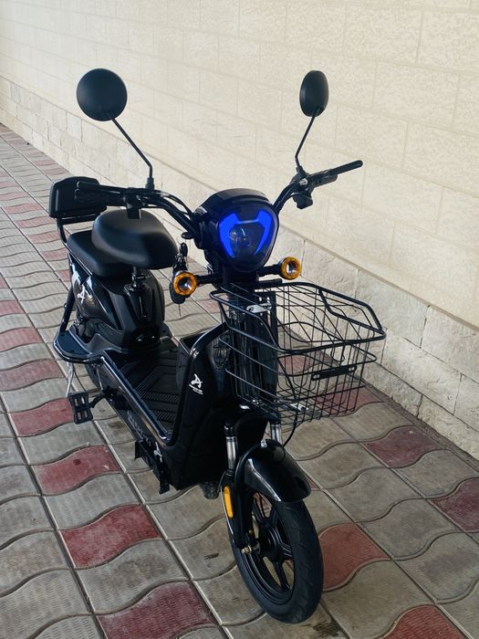 Скутер Amanat x5