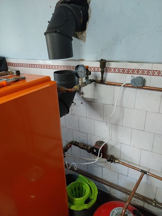 Instalator sanitar apa și gaz termice