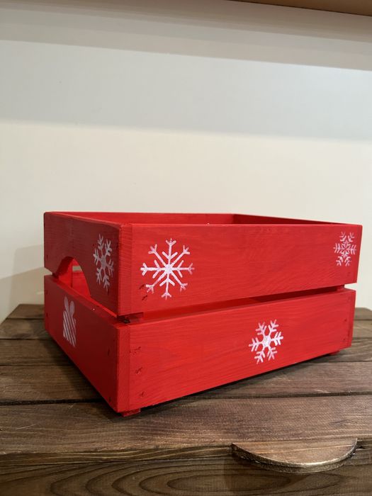 Дървена коледна кутия / щайга – ръчна изработка