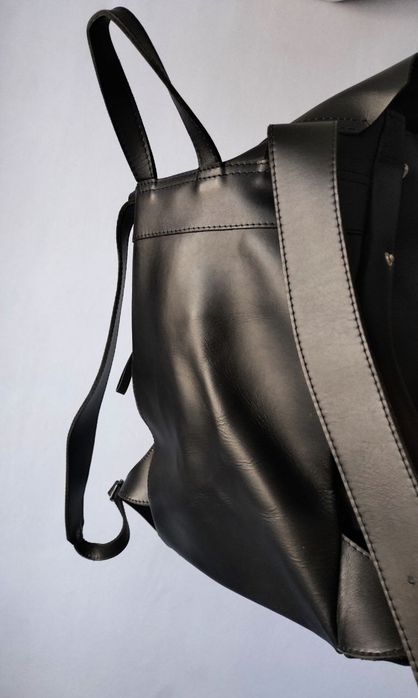 Продам коженный рюкзак