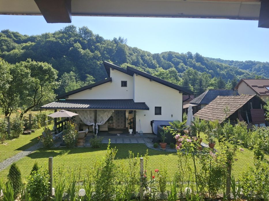 Casa de vanzare zona Lunci .Bifurcare Baraj Firiza