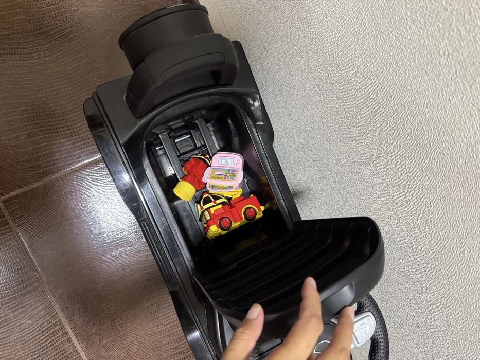 Срочно продам детскую машину
