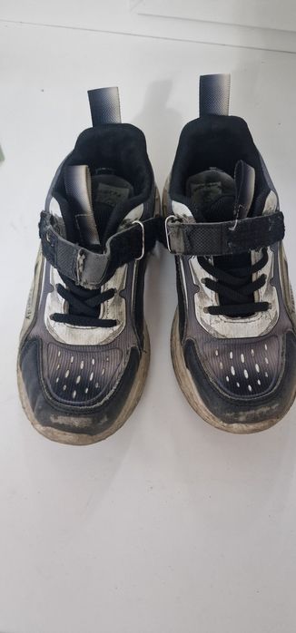 Продам детскую обувь