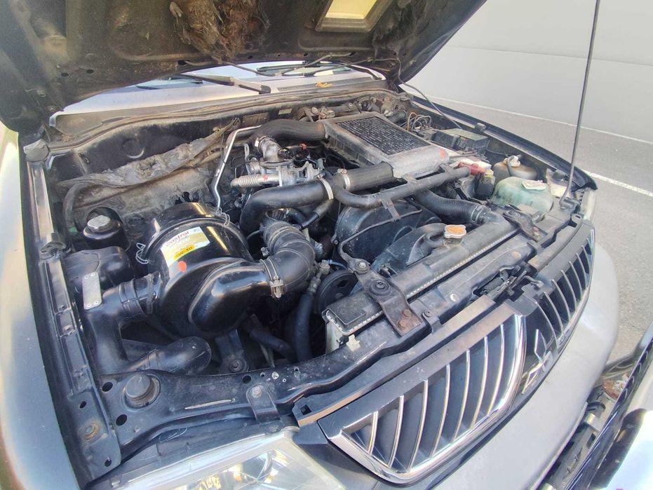 Mitsubishi L200 2.5td 4x4 115cp 5locuri si bena