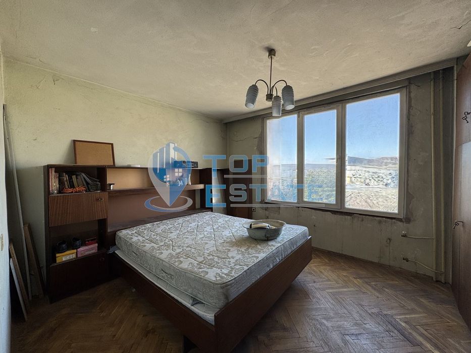 Продава се Тристаен апартамент в Велико Търново, Колю Фичето - 85 кв.м за 1518 €/кв.м - Снимка #1