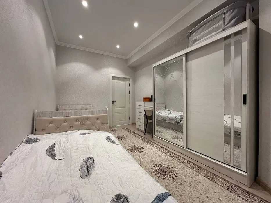 4-комнатная квартира ЖК  Dream-House Ор-р: 8-роддом