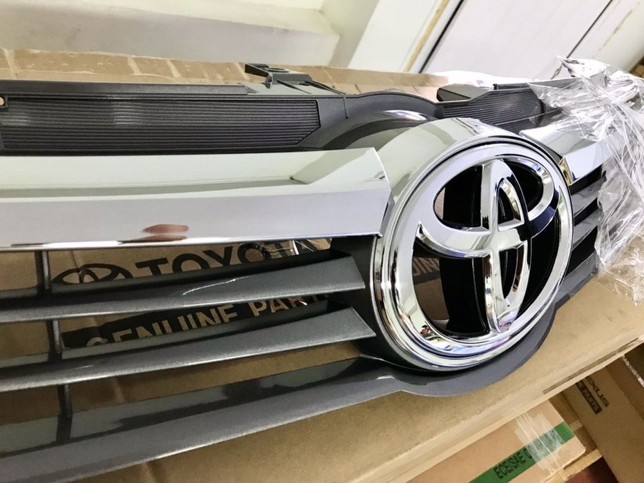 Решетка радиатора Камри 55 Camry 14-18