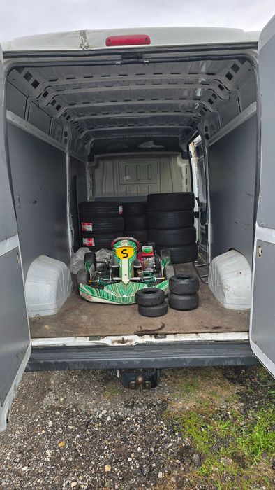 Бус Под наем с Шофьор. Почистване на тавани и мазета,офиси,стари къщи!