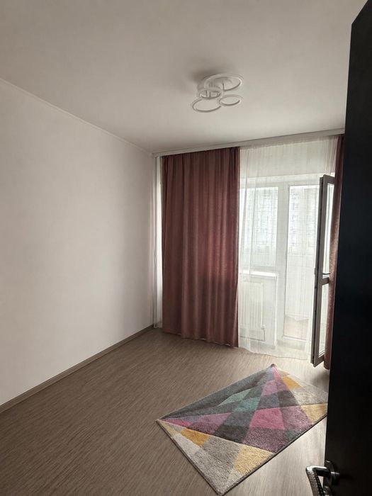 Proprietar | 3 camere - decomandat, Bd. București - Ploiești | Etaj 5/9,