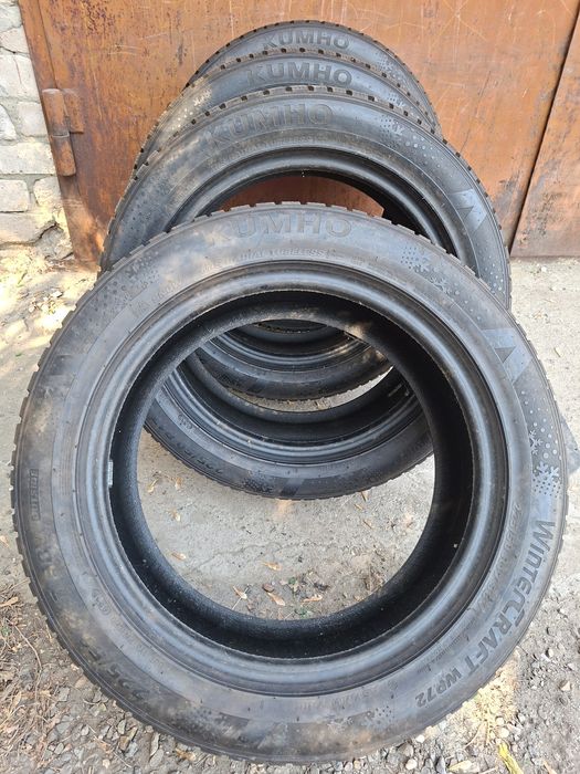Продам шины. 225/50/17 кумхо