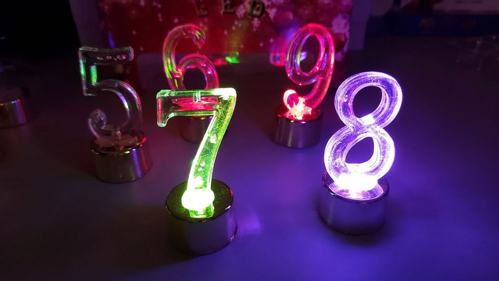 Set de numere multicolore -led