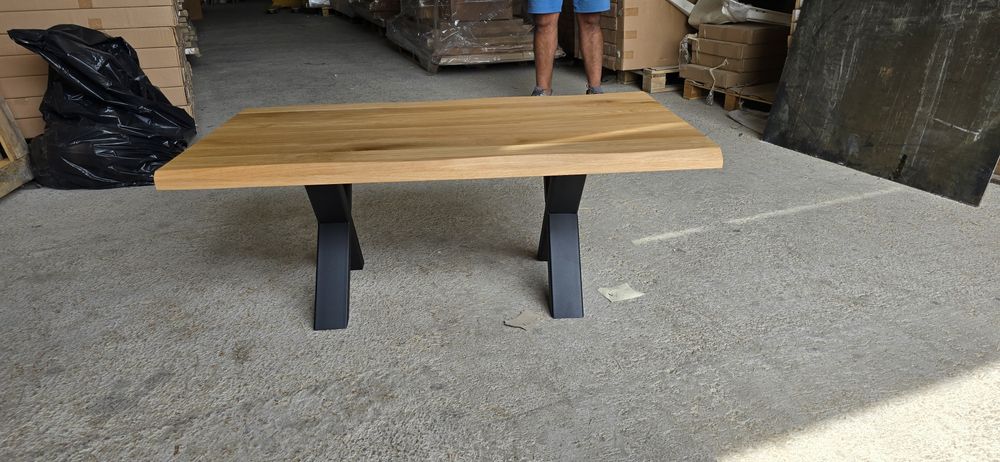 Дървен плот за холна маса