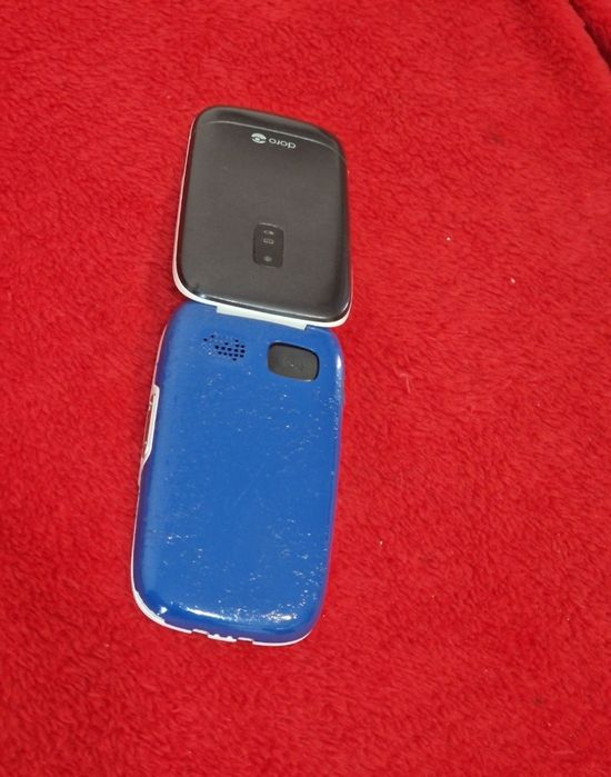 Telefon cu clapetă