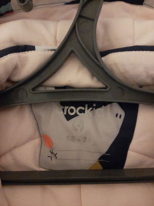 Продам комбинезон для девочки