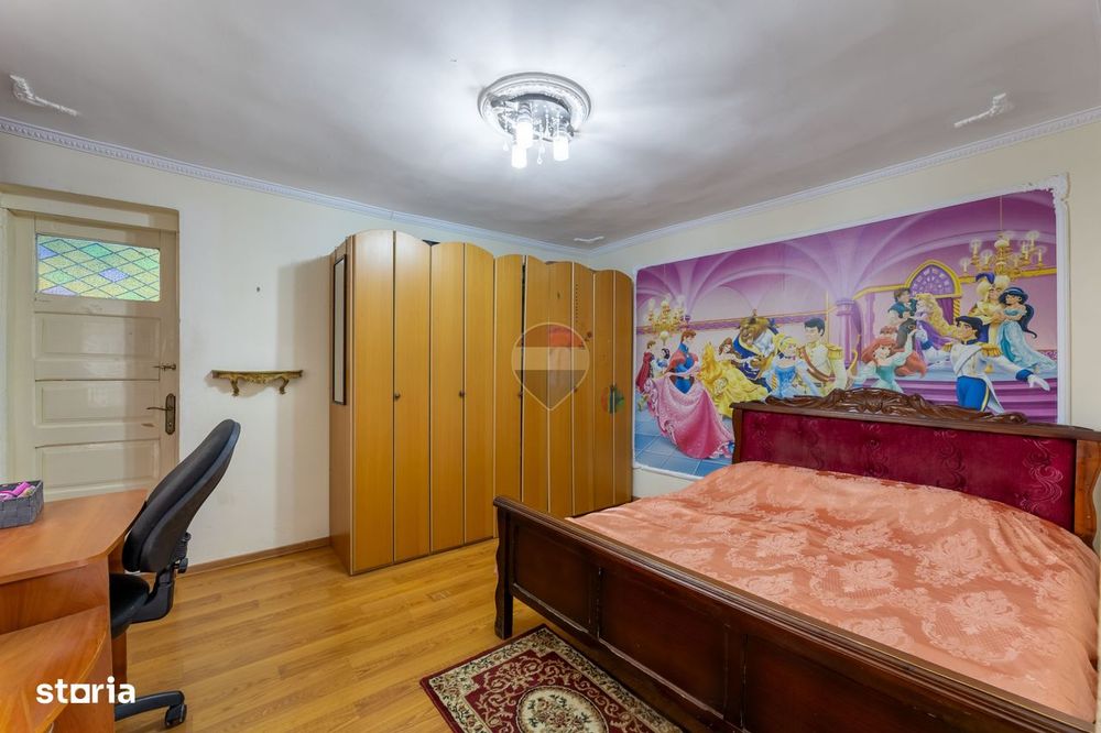 Casă de închiriat cu 4 camere în Pârneava – mobilată și utilată