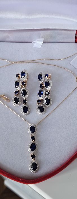 Продам эксклюзивный золотой комплект с натуральными сапфирами 585пр.