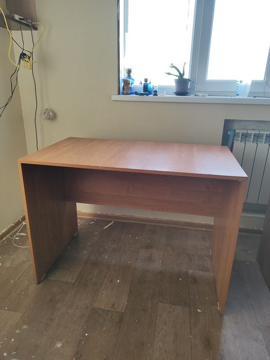 Продам письменный стол