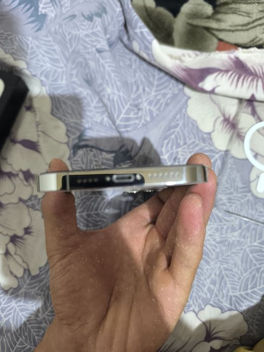 Telefon sogiladi. IPHONE  13 PRO MAX