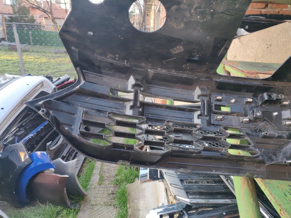 Предна Решетка за Dacia Sandero/ ляв Фар/ и Броня/   2024 г.