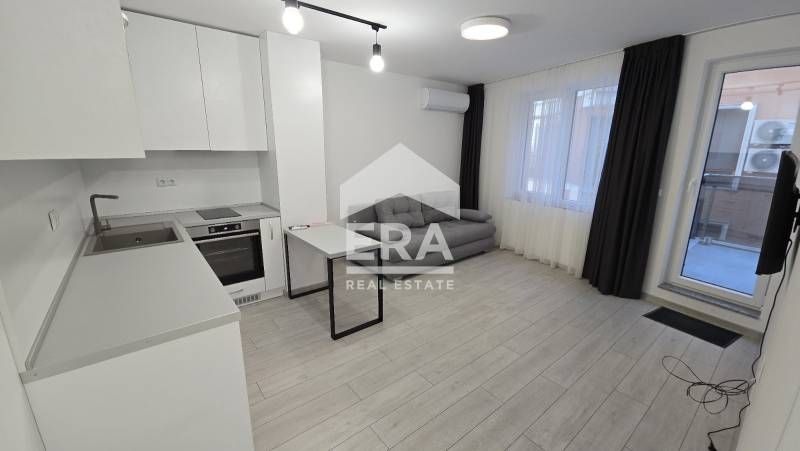 Продава се Едностаен апартамент в Варна, Бриз - 63 кв.м за 1985 €/кв.м - Снимка #1