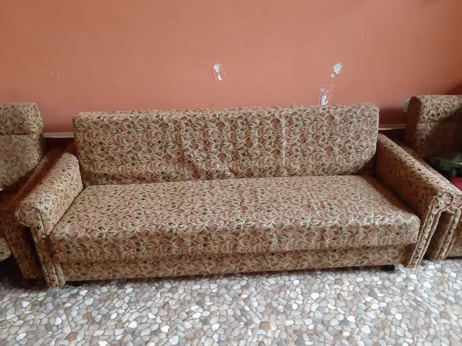 Диван раскладной 2 метра на 1 метр + кресла