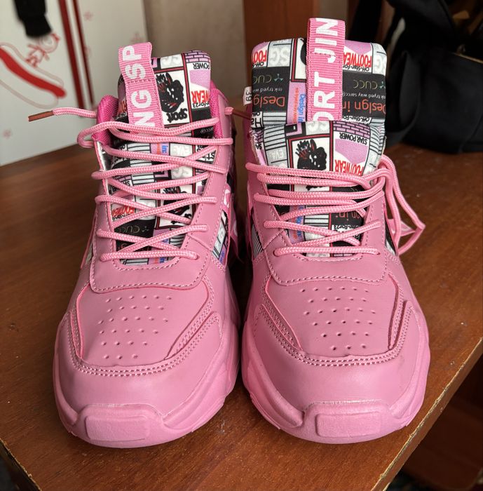 кроссовки женские