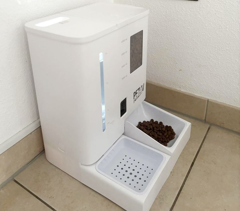 Hranitor automat PETLIV 5L cu Cameră 2K, Dual WiFi și 2 Boluri (mâncare și apa)