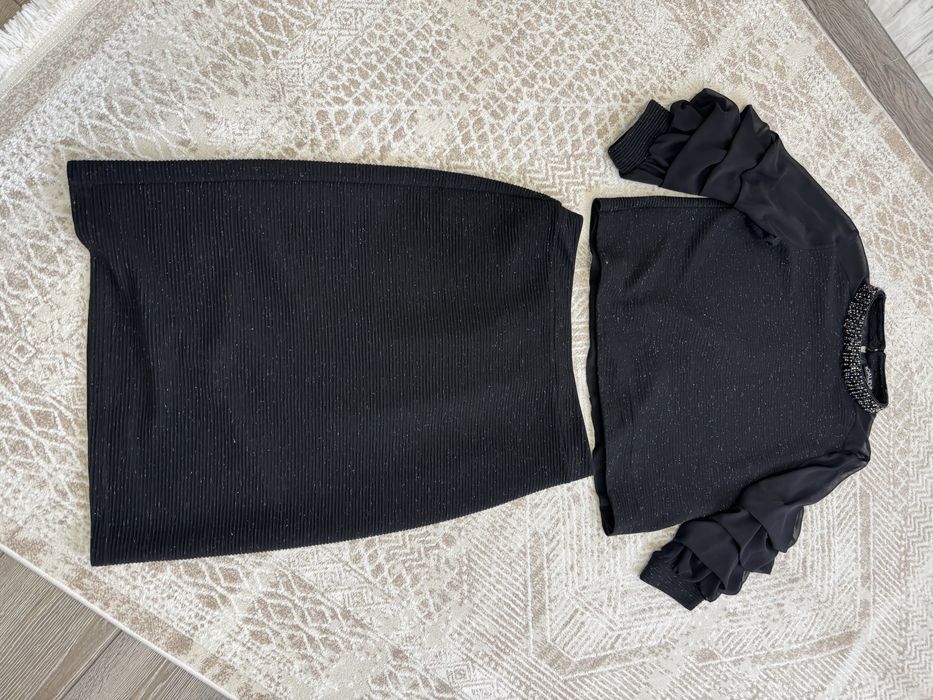 Продам двойка юбка кофту за 8000