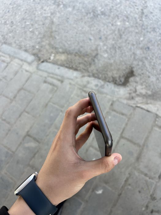 Продам айфон 11 128гб