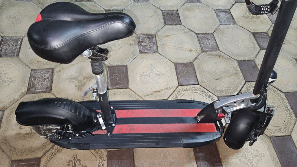 Самокат Электро продаю