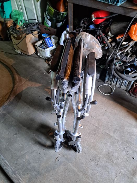 Инвалидная коляска