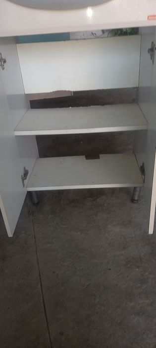 Раковина со шкафом