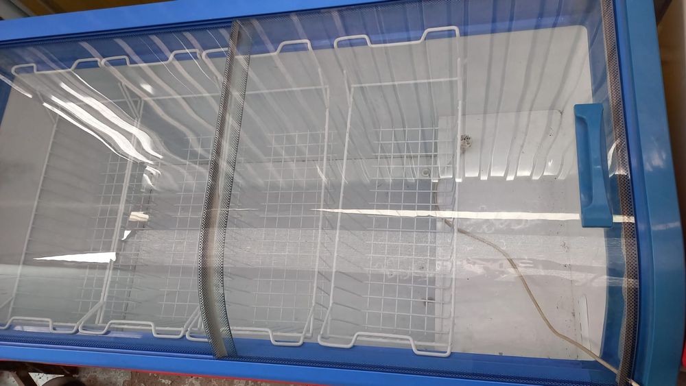 Продам морозильник 400л