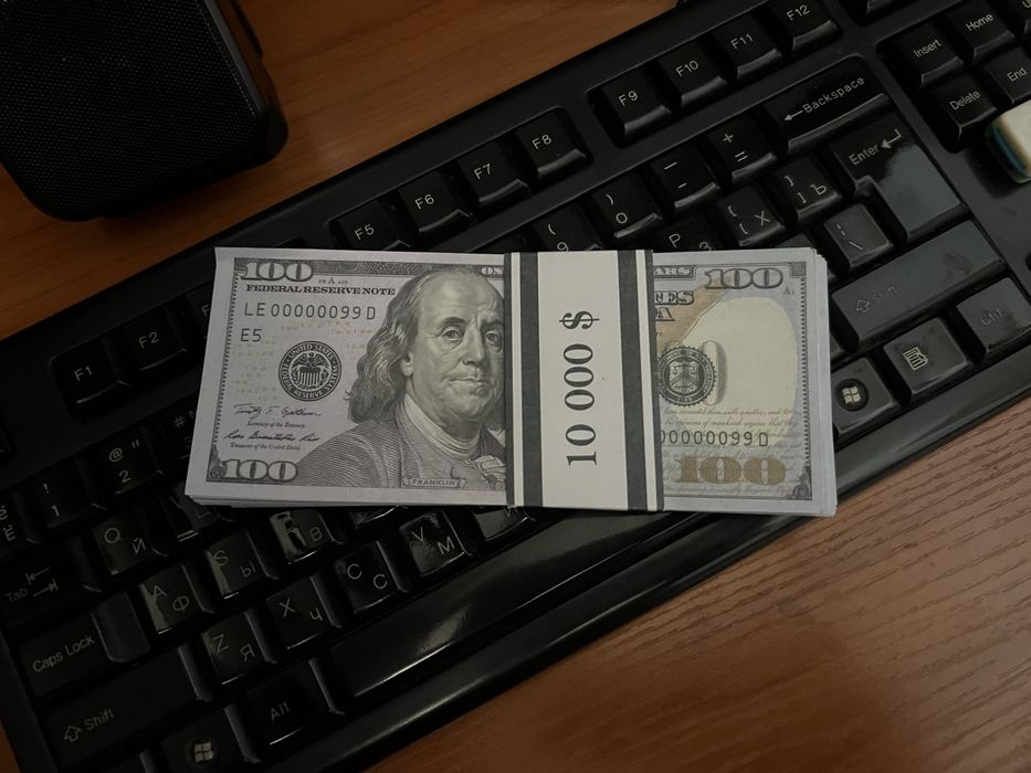 Dollar syomka yoki sovg'a uchun