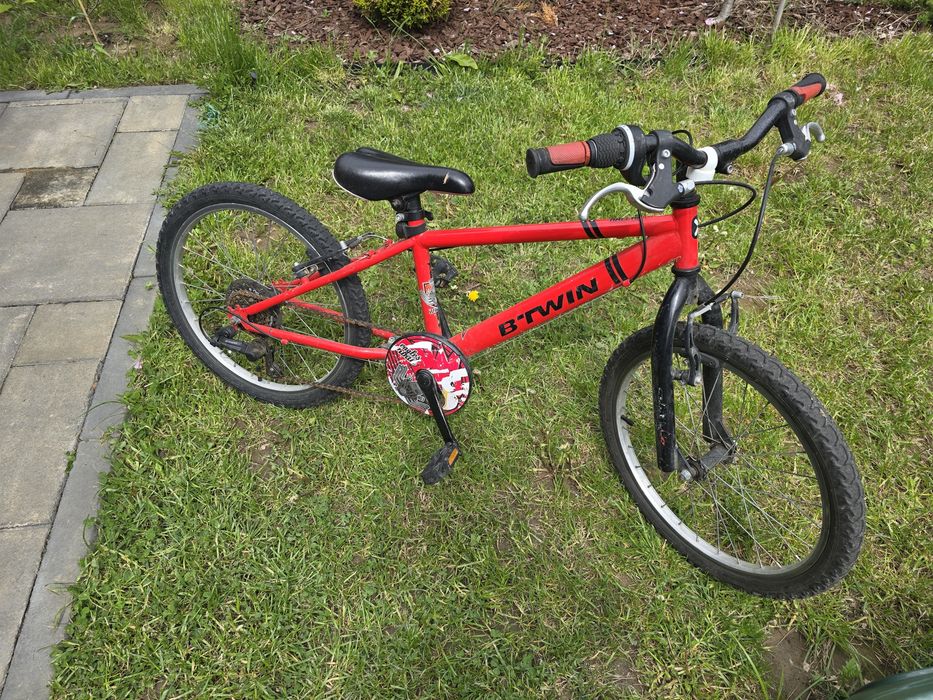 Vând Bicicleta B-Twin, decathlon , roti de  20 inch , 6-10 ani MTB