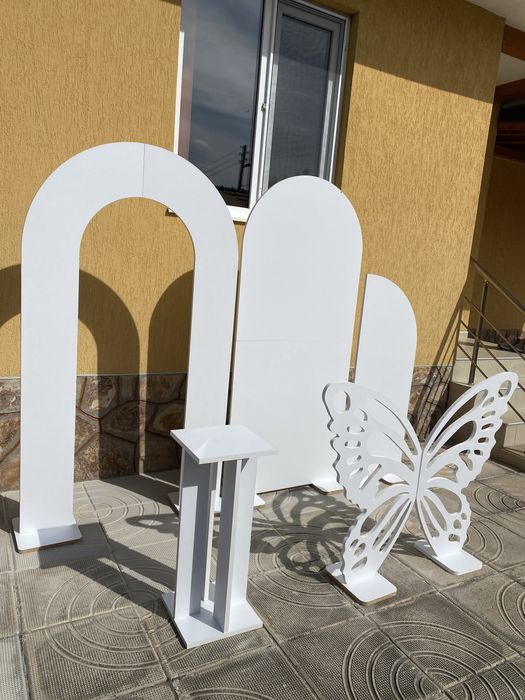 Пана , арки , маси и декори : под наем !