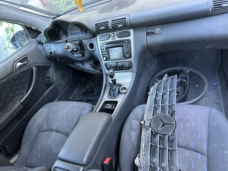 Mercedes C220 2.2cdi OM611 На Части