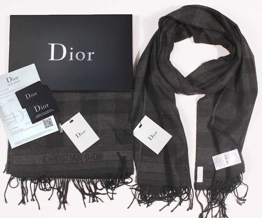 Луксозен подаръчен комплект шал markovi shalove маркови шалове lux