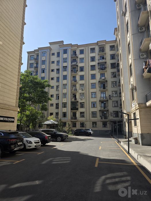 Продам 4 комнатную квартиру коробку
