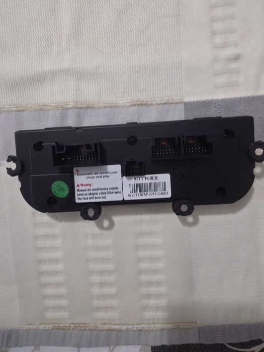 Vând panou de climatizare auto