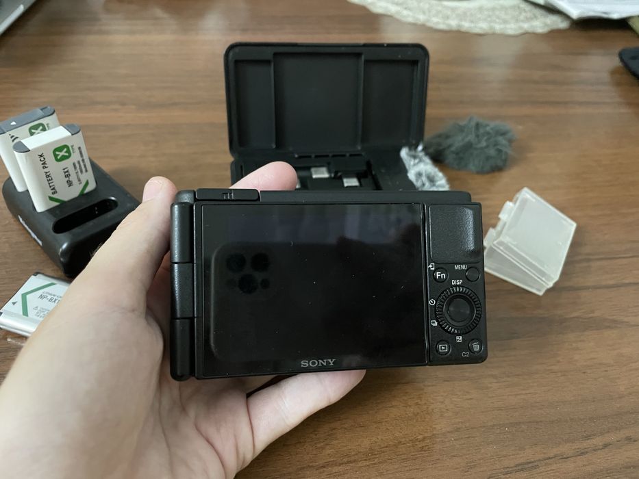 камера sony zv-1