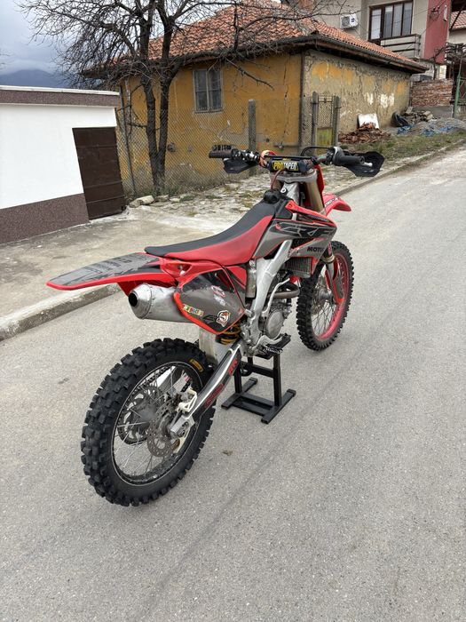 Продавам Honda crf 250