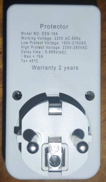 Реле напряжения цифровое с розеткой. Защита от скачков.