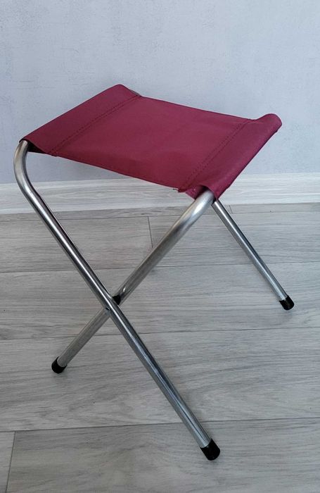 Продаю новый стул, табурет походный складной.