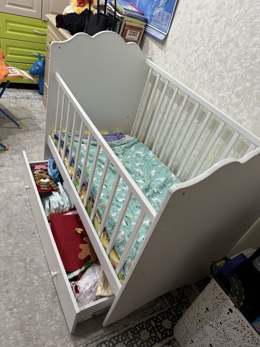 Детская кроватка маятник