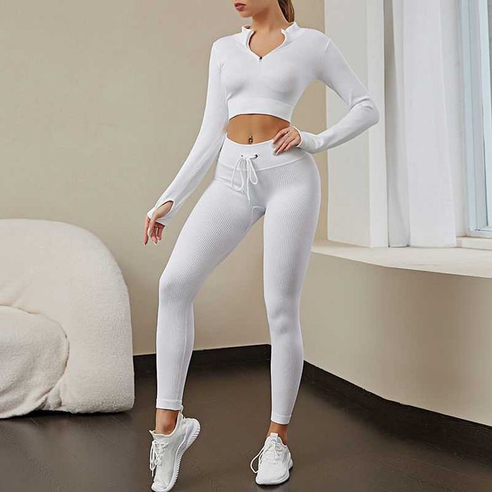 Спортивная женская, комплект по 6500 тенге