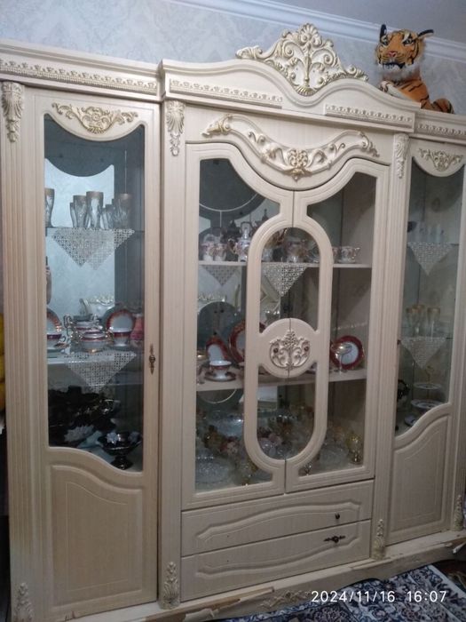 Stenka sotiladi mehmonhonaga