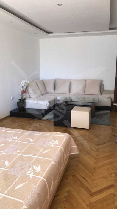 Продава се Двустаен апартамент в Варна, Младост 1 - 60 кв.м за 2667 €/кв.м - Снимка #1