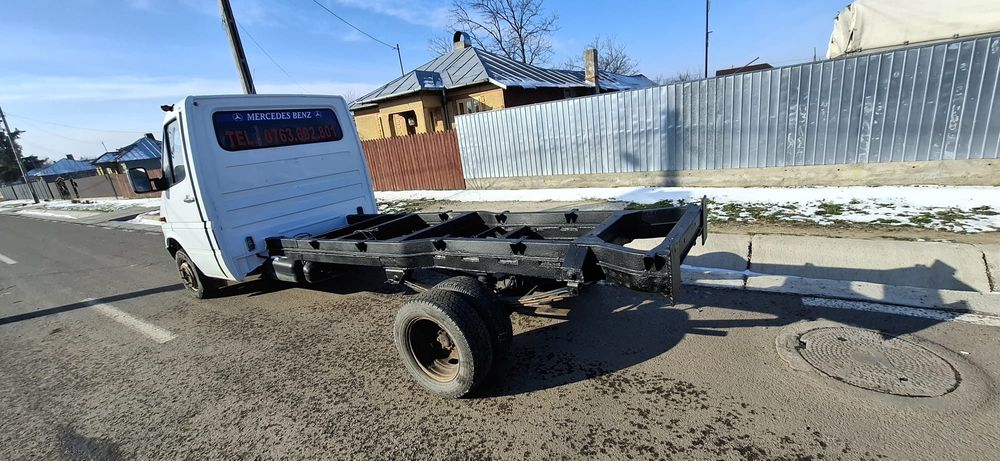 Vand platforma mercedes bentz